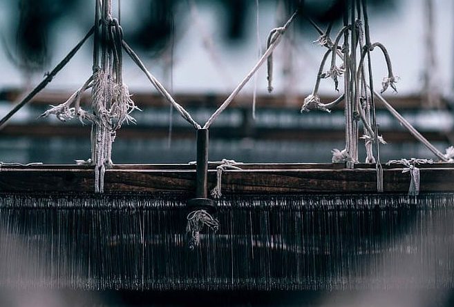 loom-weaving-thread